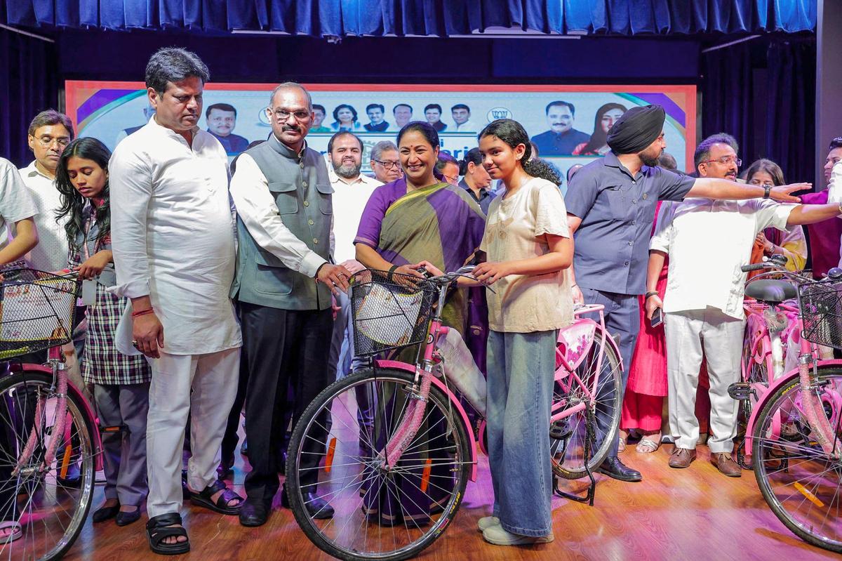 thehindu.com - The Hindu Bureau - Govt. to unveil policy to transform Delhi into logistics hub: CM