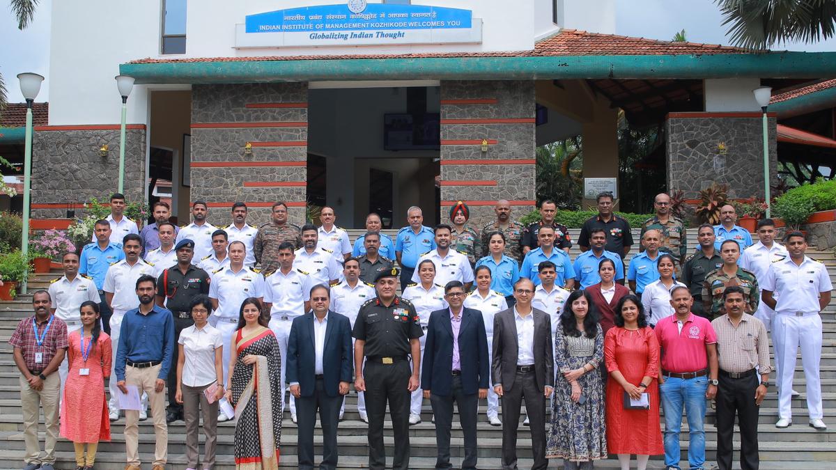 Defence officers join IIMK’s business management programme