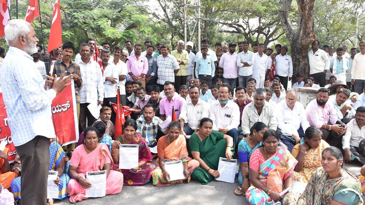 Gram panchayat staff in Mysuru demand higher wages, pension