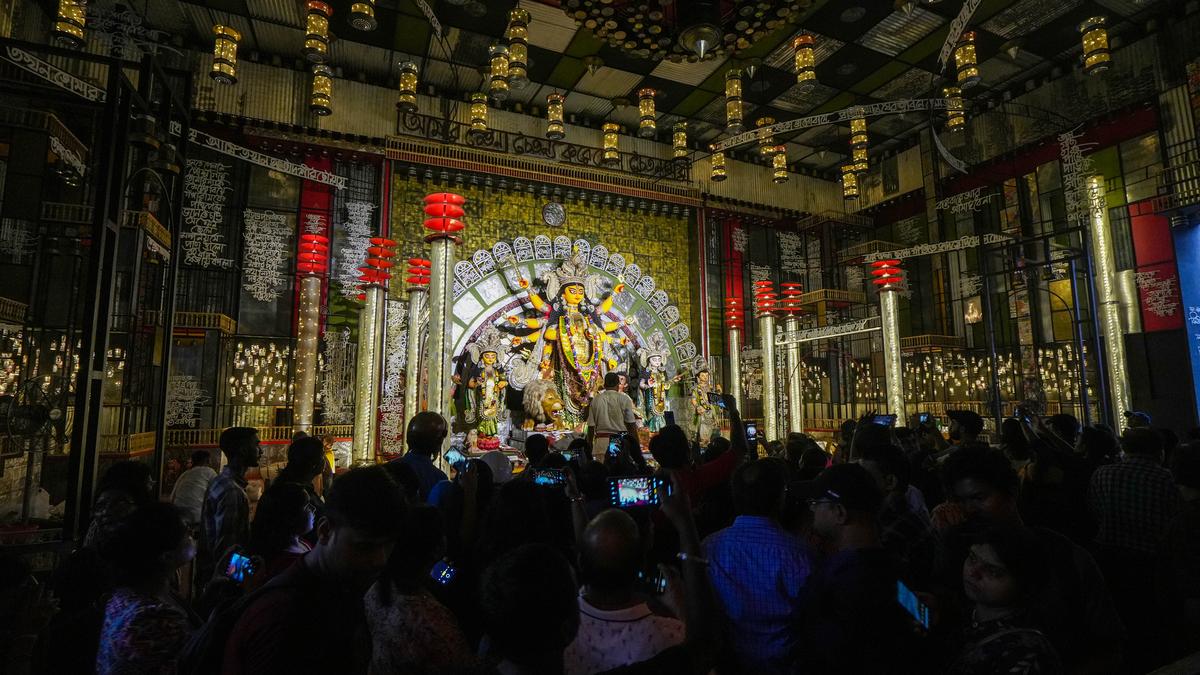 Clean air during Durga Puja, but Kolkata AQI backslides as winter approaches