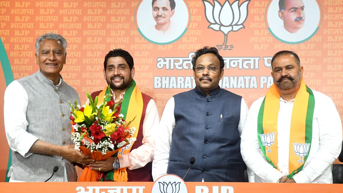 AAP’s Jalandhar MP Sushil Kumar Rinku and MLA Sheetal Angural join BJP