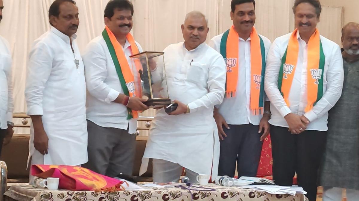 Congress leader P. Naveen Kumar Reddy joins BJP in Tirupati