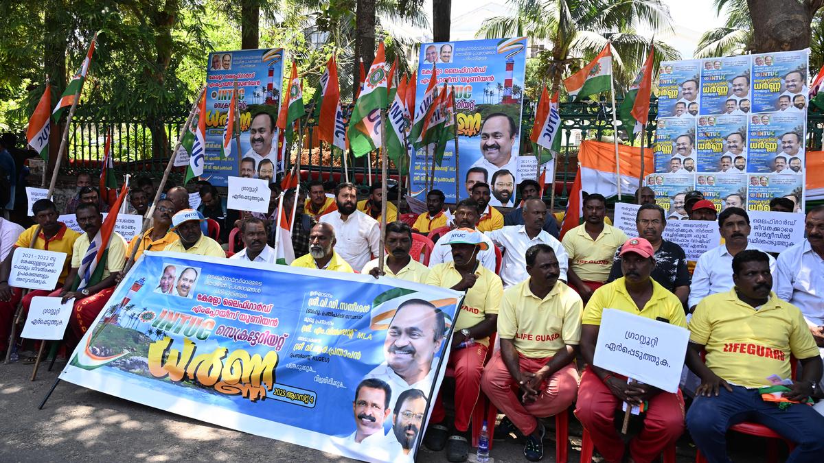 Lifeguard union stages protest in front of Secretariat