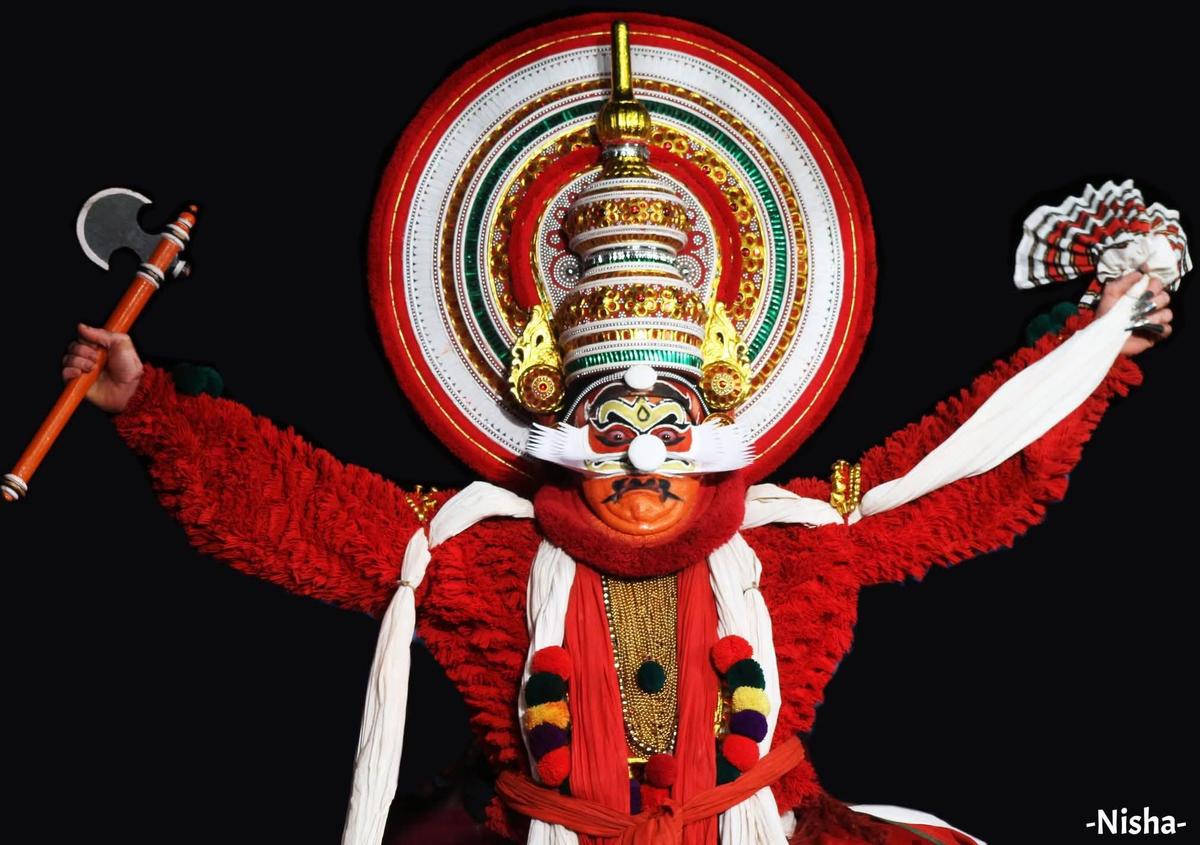 Hari portaying the role of Veerabhadra. Hari portaying the role of Veerabhadra.
