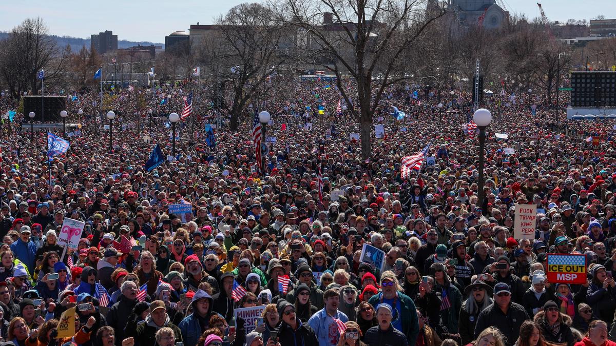 ‘In America, we have no kings,’ chant protesters as anti-Trump movement grows