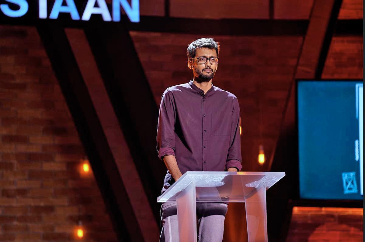 Shamik Chakrabarti Shamik Chakrabarti
