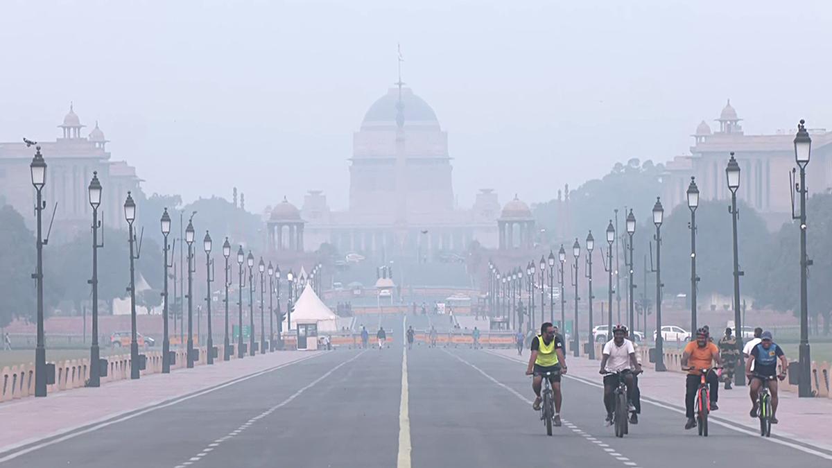 Delhi air quality remains ‘very poor’ post Diwali; farm fire fuels rising pollution: CSE report