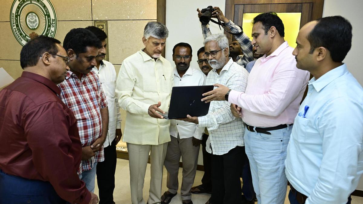 Chief Minister Chandrababu Naidu launches website of Amaravati Press Club