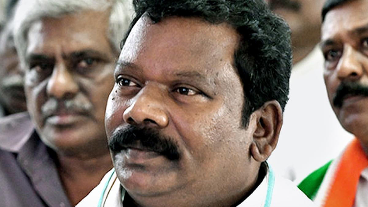 Selvaperunthagai lauds T.N. govt. for swift handling of Chennai rains