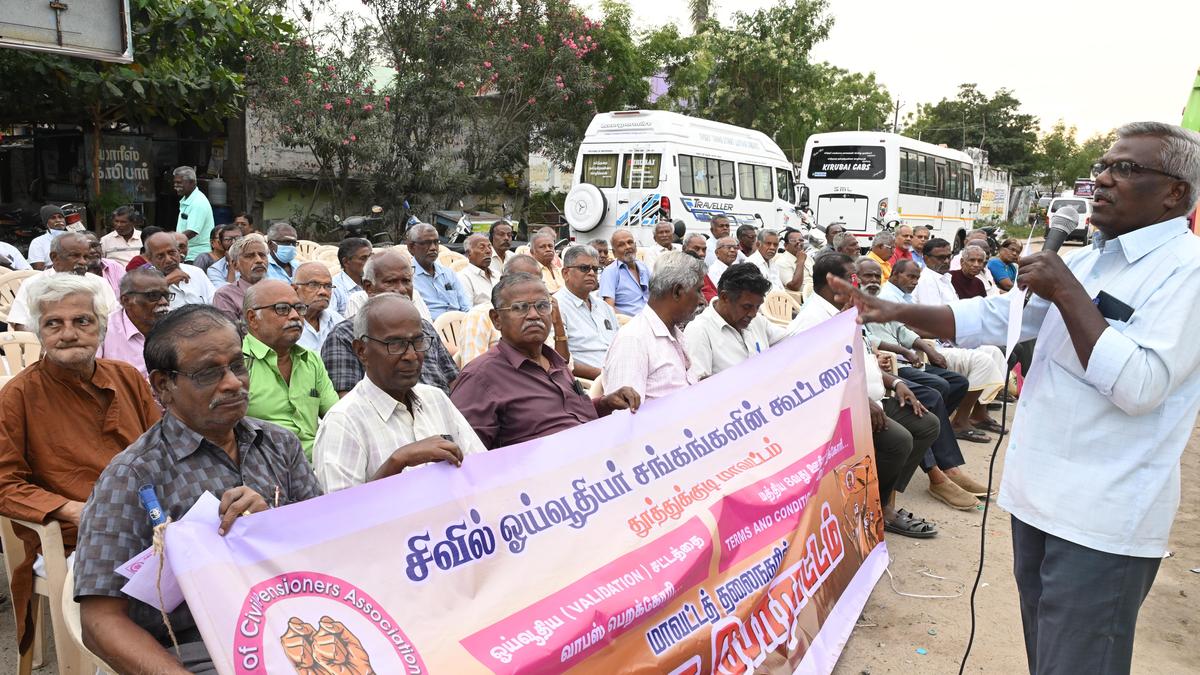 Pensioners protest in Thoothukudi for pending demands