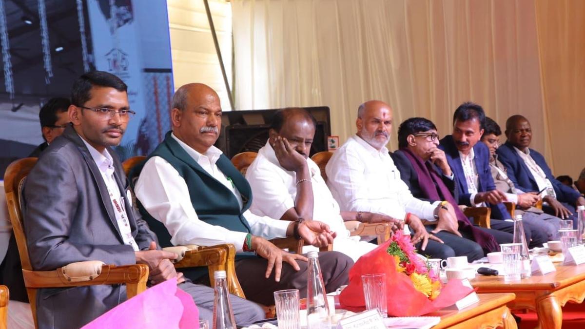 HDK questions efficiency of CM over non-payment of Gruha Lakshmi amount