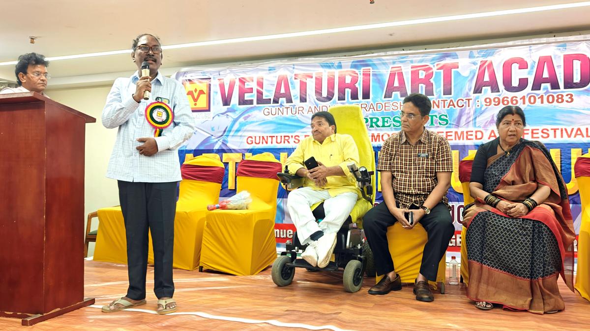 Artists get creative at ‘Articulate Gunturian’