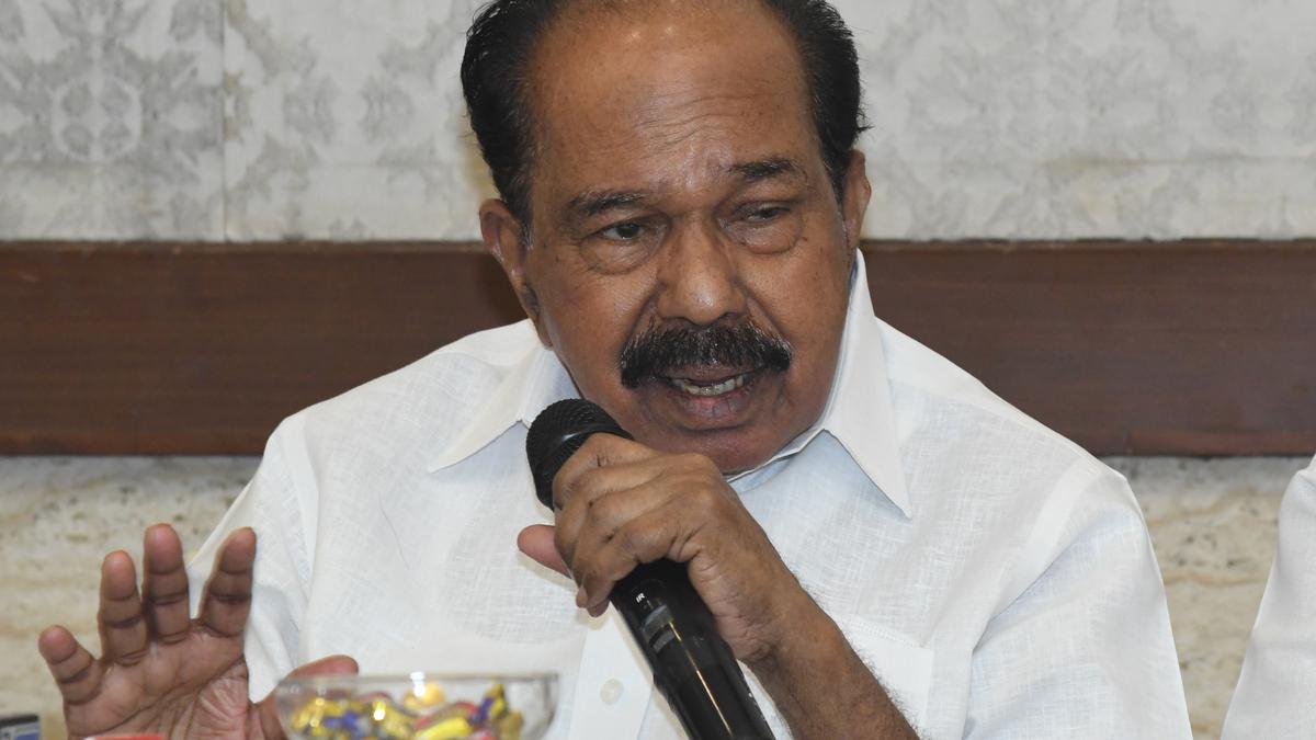 Congress will field youngsters if they are winning candidates: M. Veerappa Moily