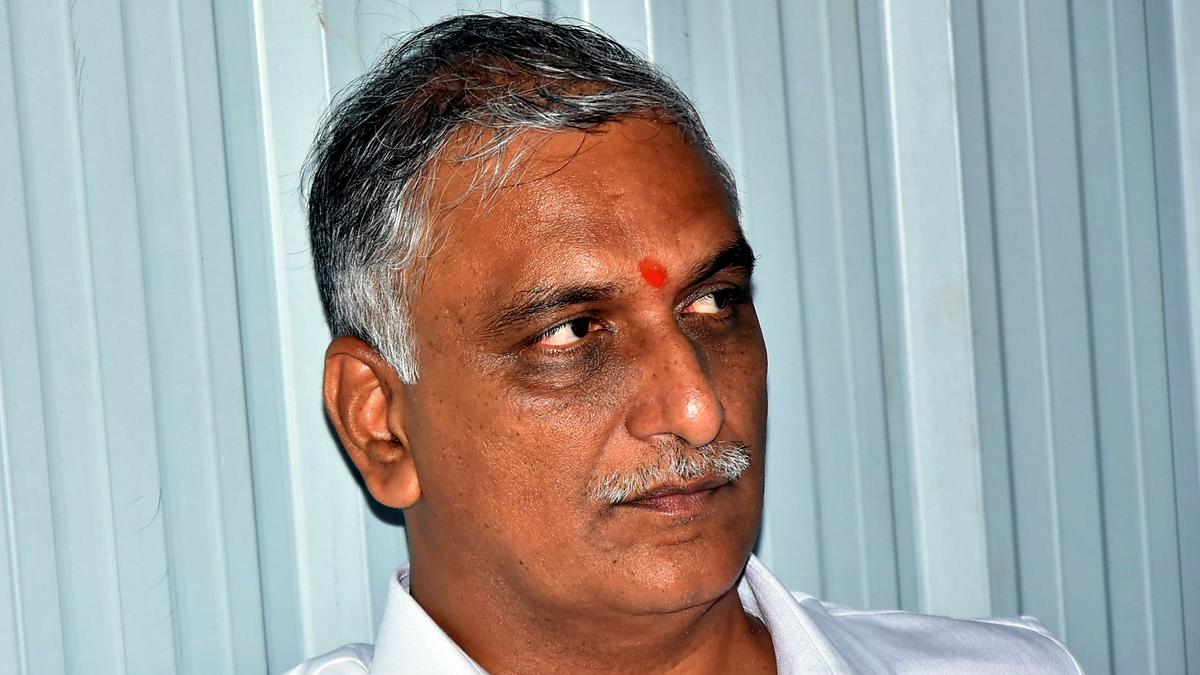 BRS demands release of ₹800 crore fee dues of degree colleges do sex