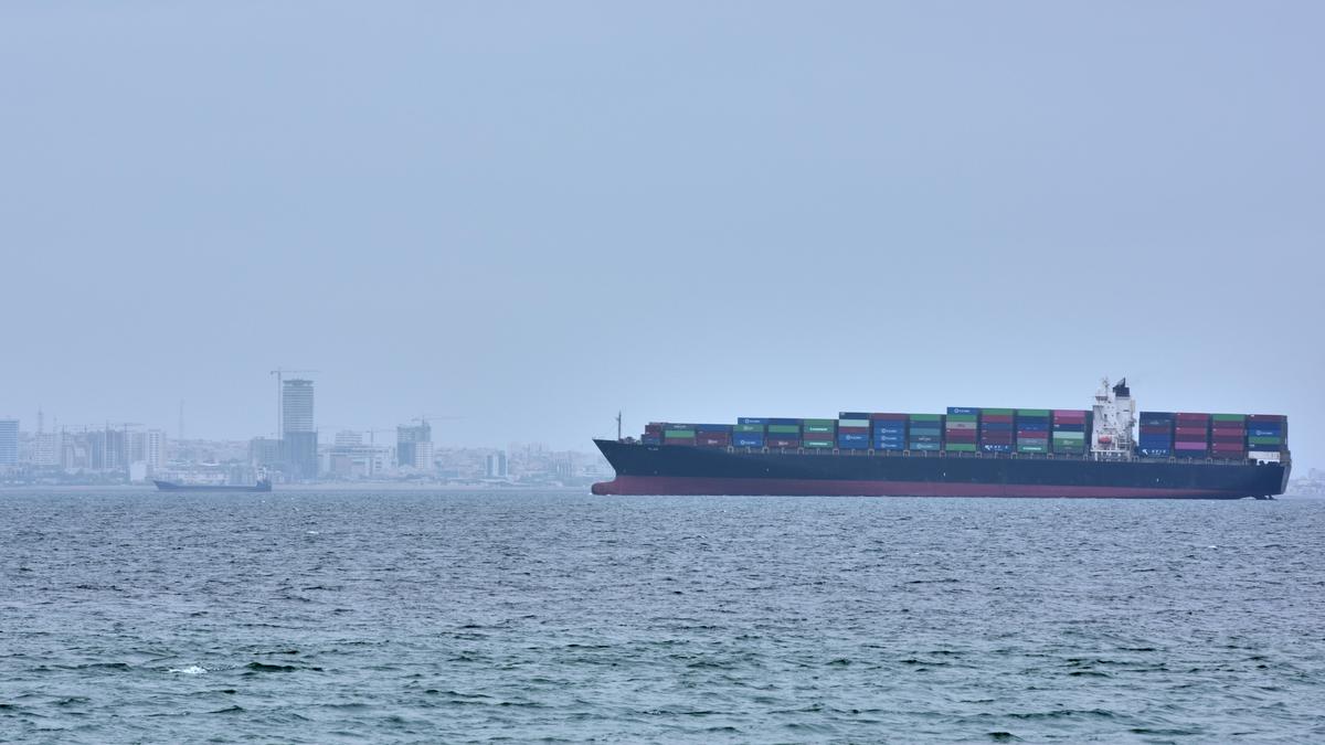 LNG ship from India heading towards Hormuz drops anchor