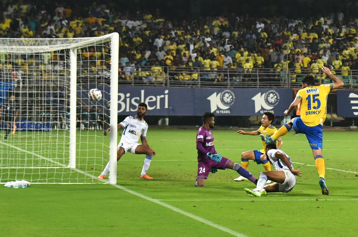 Kerala Blasters’ failed attempt on goal against Chennaiyin FC.