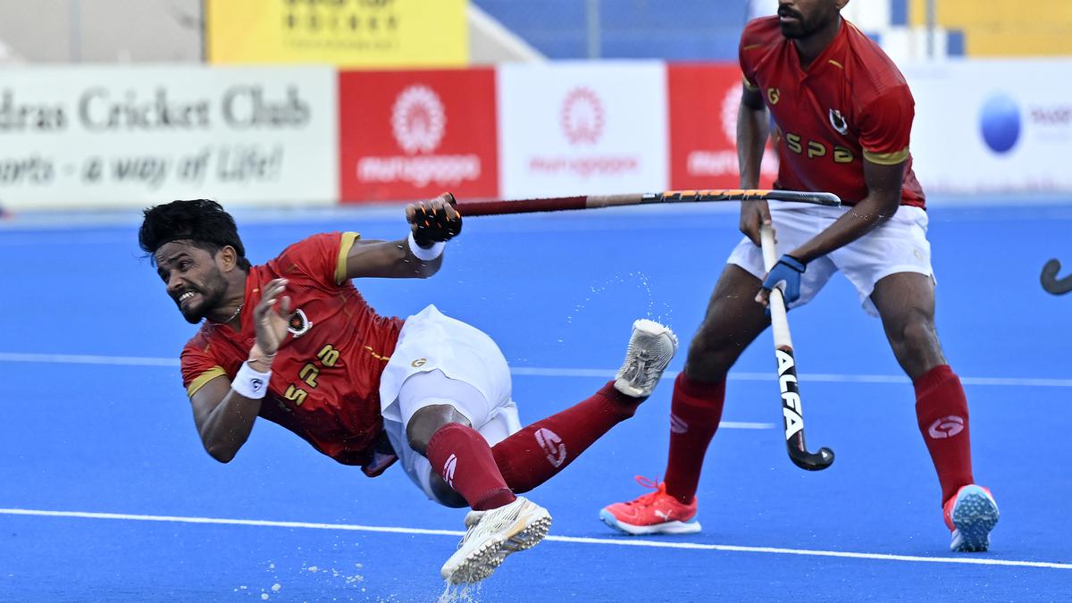 HOCKEY | IOC weathers Army’s sustained challenge to make the title clash