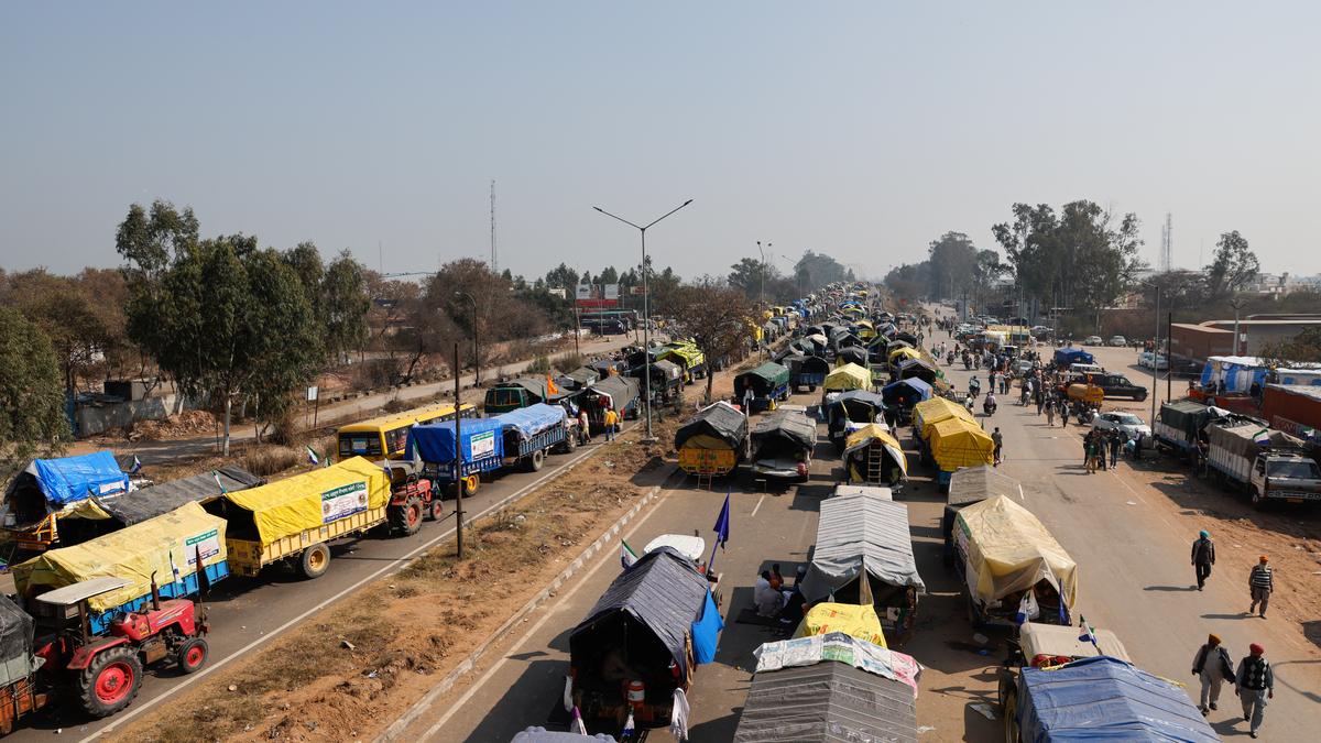 Punjab farmers to resume ‘tractor march’ to Delhi soon after roads open at Punjab-Haryana State boundaries