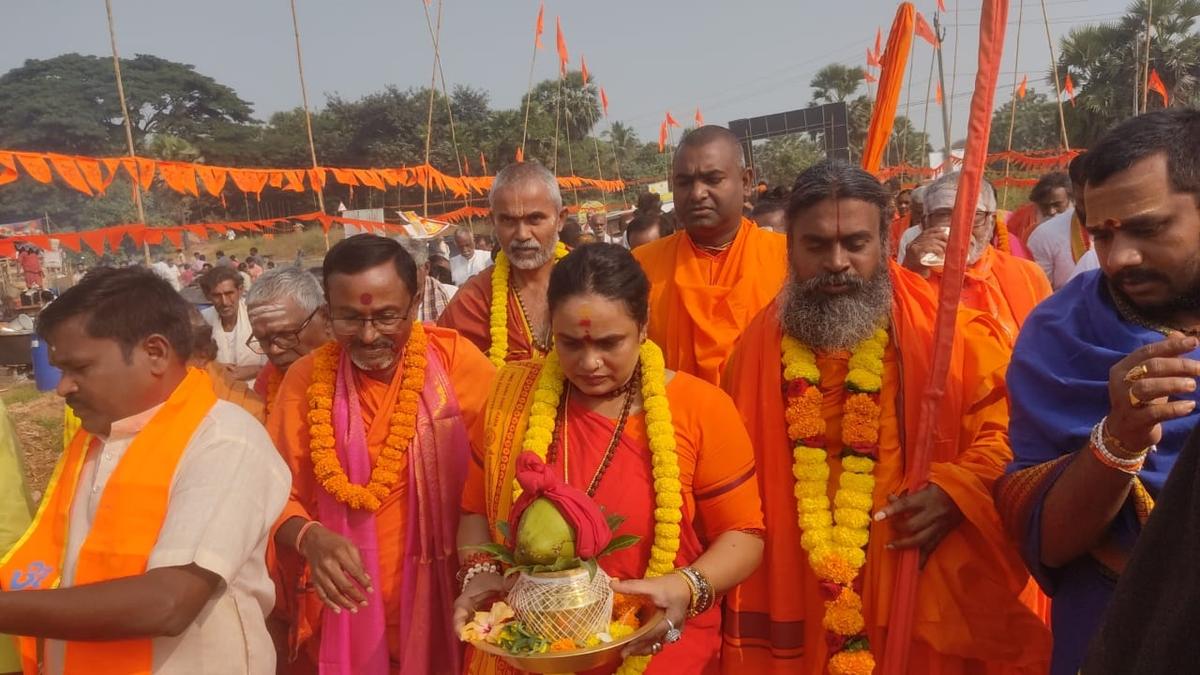 Seers urge government to take steps for protection of temple lands in all districts of Andhra Pradesh