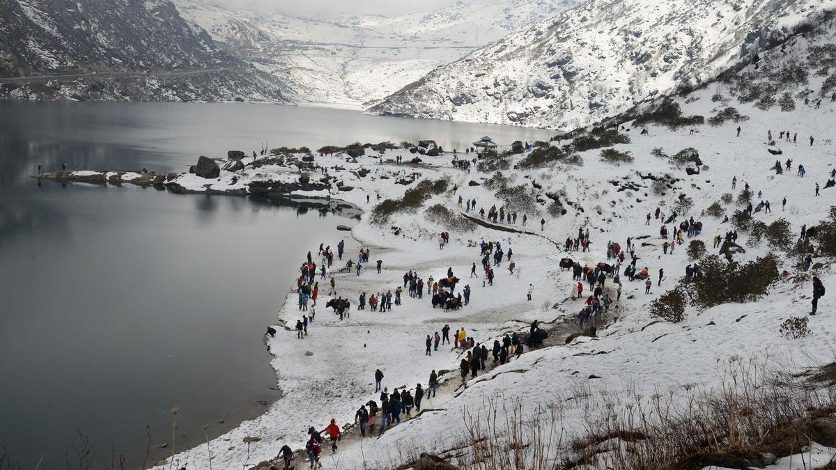 Over 2,700 tourists rescued after heavy snowfall blocks road to Tsomgo Lake in Sikkim