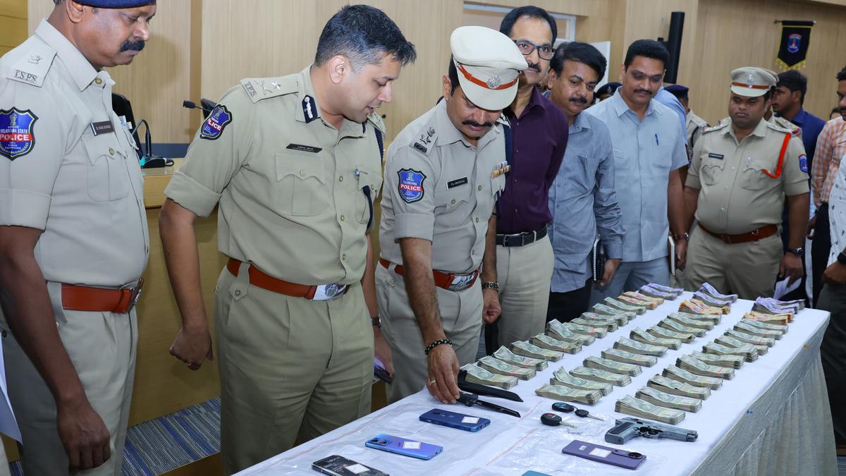 Gang arrested for ₹40 lakh dacoity in Shankarpally