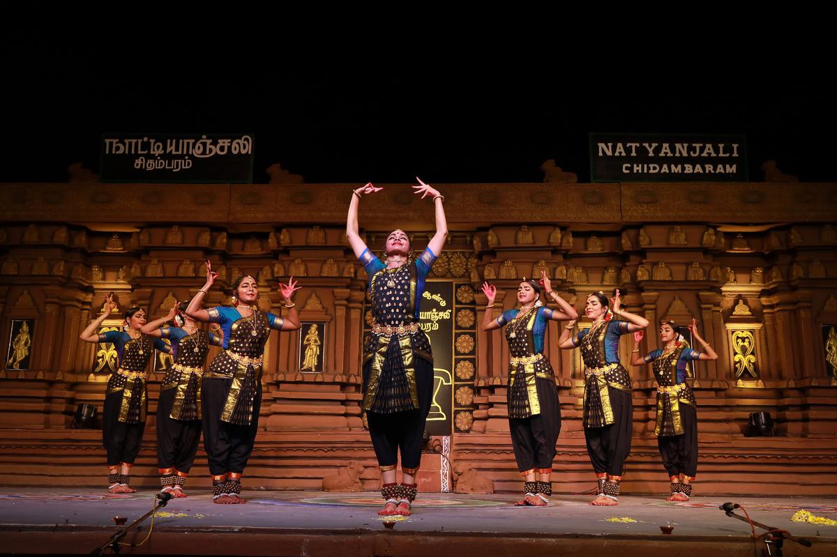 Students of Sridevi Nrithyalaya performing Kalabhairavar Ashtakam at the festival