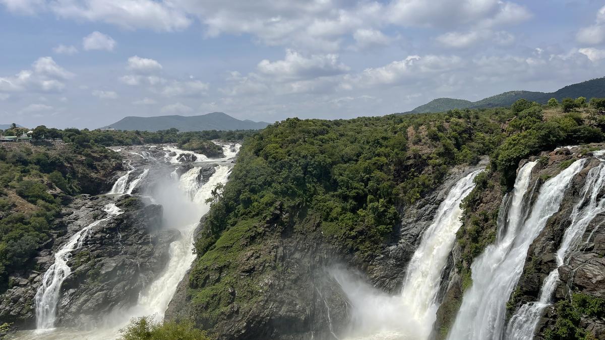 15-day deadline set for filling up lakes in Mandya district of Karnataka