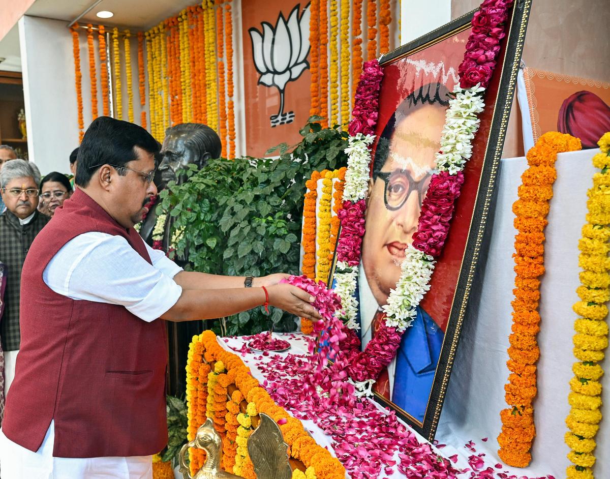 BJP chief pays tribute to Babasaheb Bhimrao Ambedkar