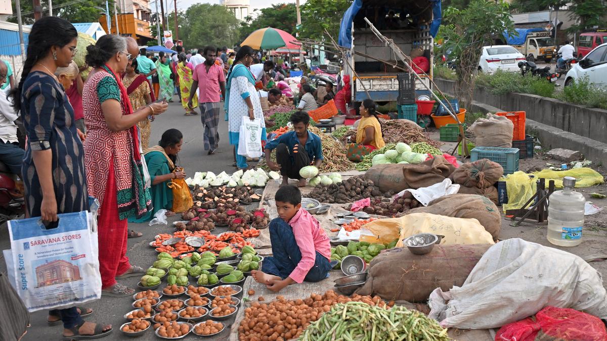 Weekly shandies in Madurai city and outskirts pose hindrance to traffic; in some locations they encroach upon residential areas, say civic authorities