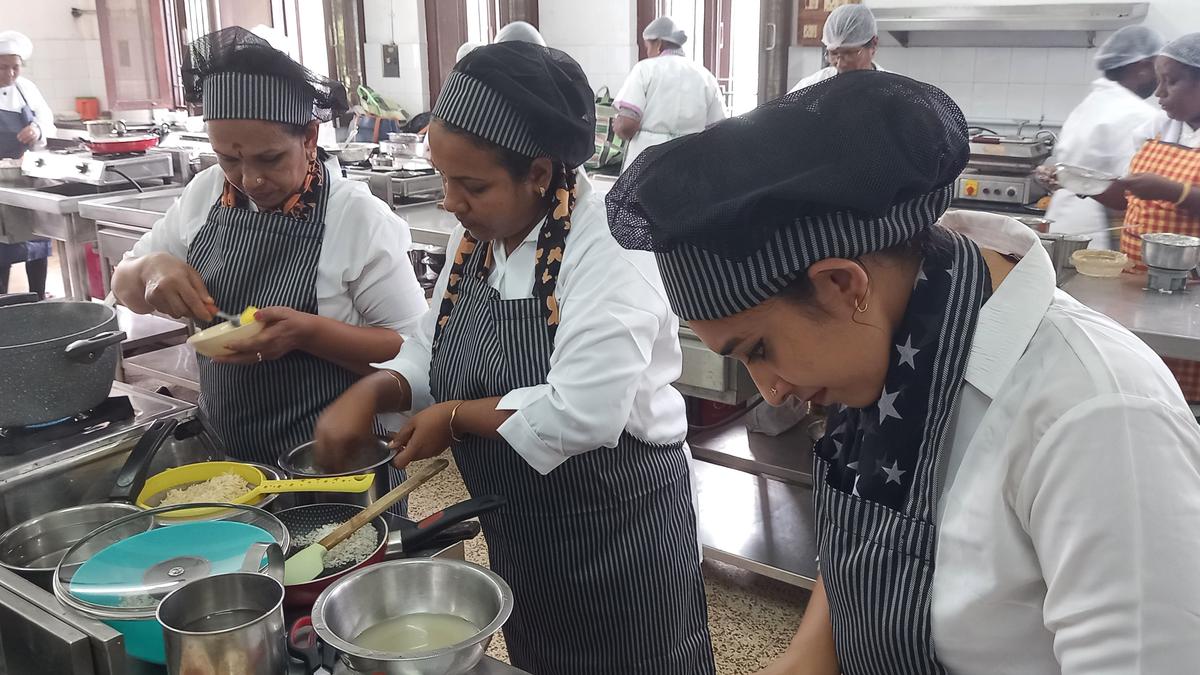 Kudumbashree Cafes join cooking fest at Food Craft Institute