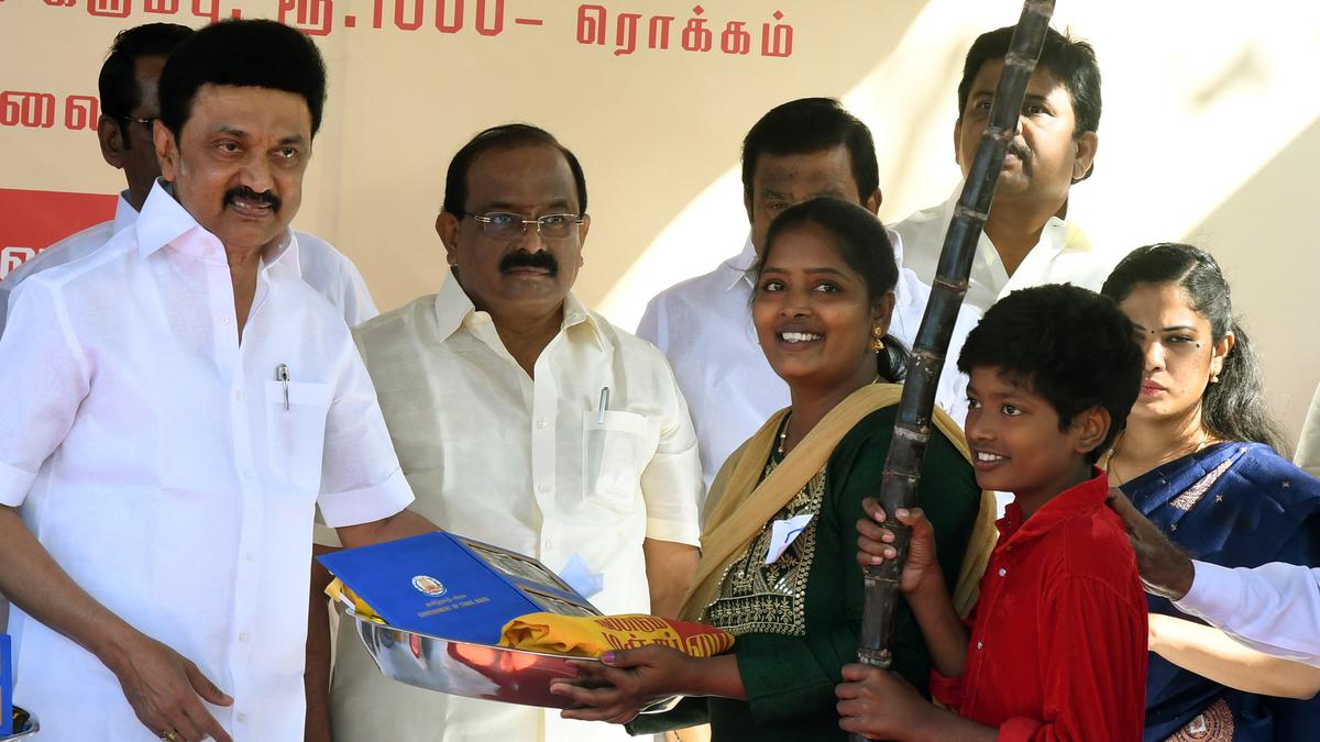 Stalin launches distribution of Pongal gift hampers, free dhoti, saree