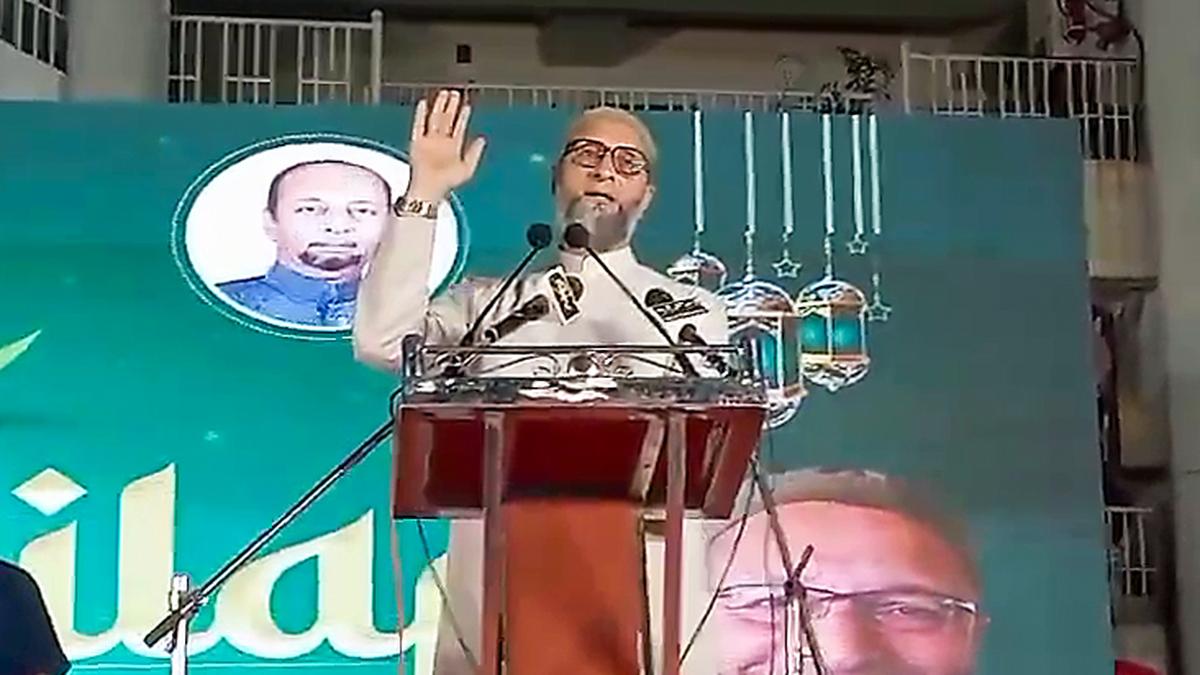 Owaisi demands that duty-oriented police officers be posted after Medak riots