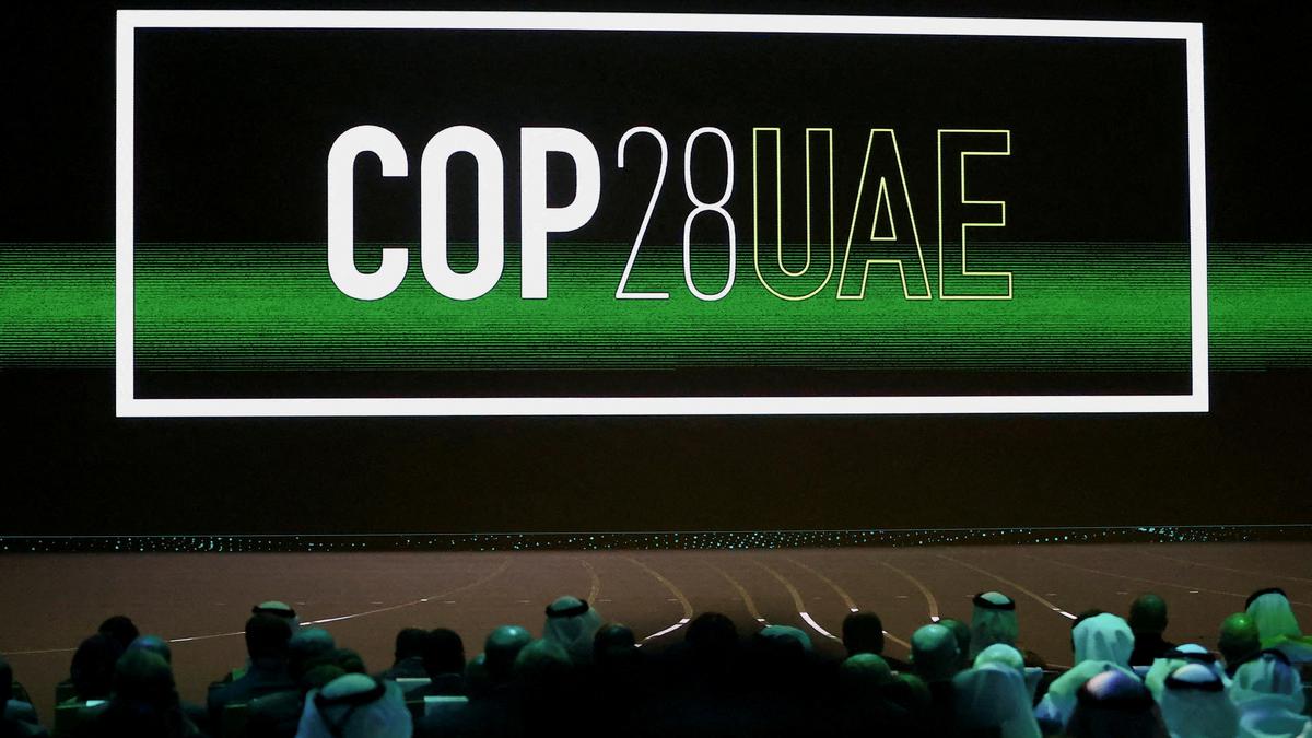 Le sommet de la COP28 accueille les plans climatiques des EAU jugés “insuffisants”