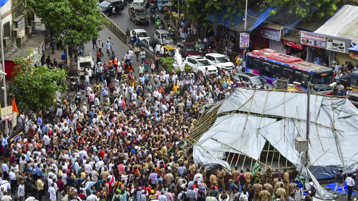 Tensions erupt at Dadar’s Kabutarkhana over BMC action on pigeon feeding site