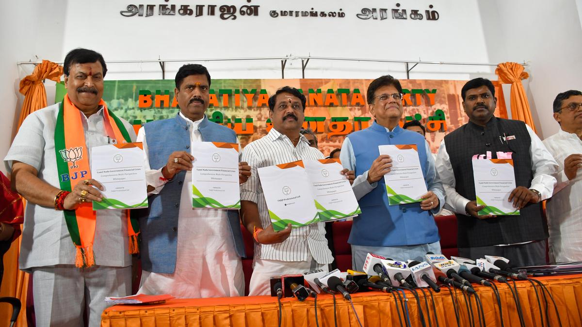 Prime Minister Modi holds meeting with T.N. BJP leaders regarding election-related work