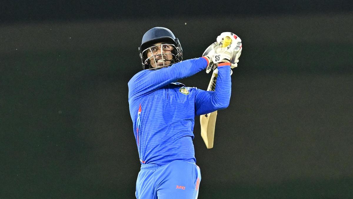 Eşit eşleştirilmiş Saurashtra ve Vidarbha üstünlük mücadelesinde