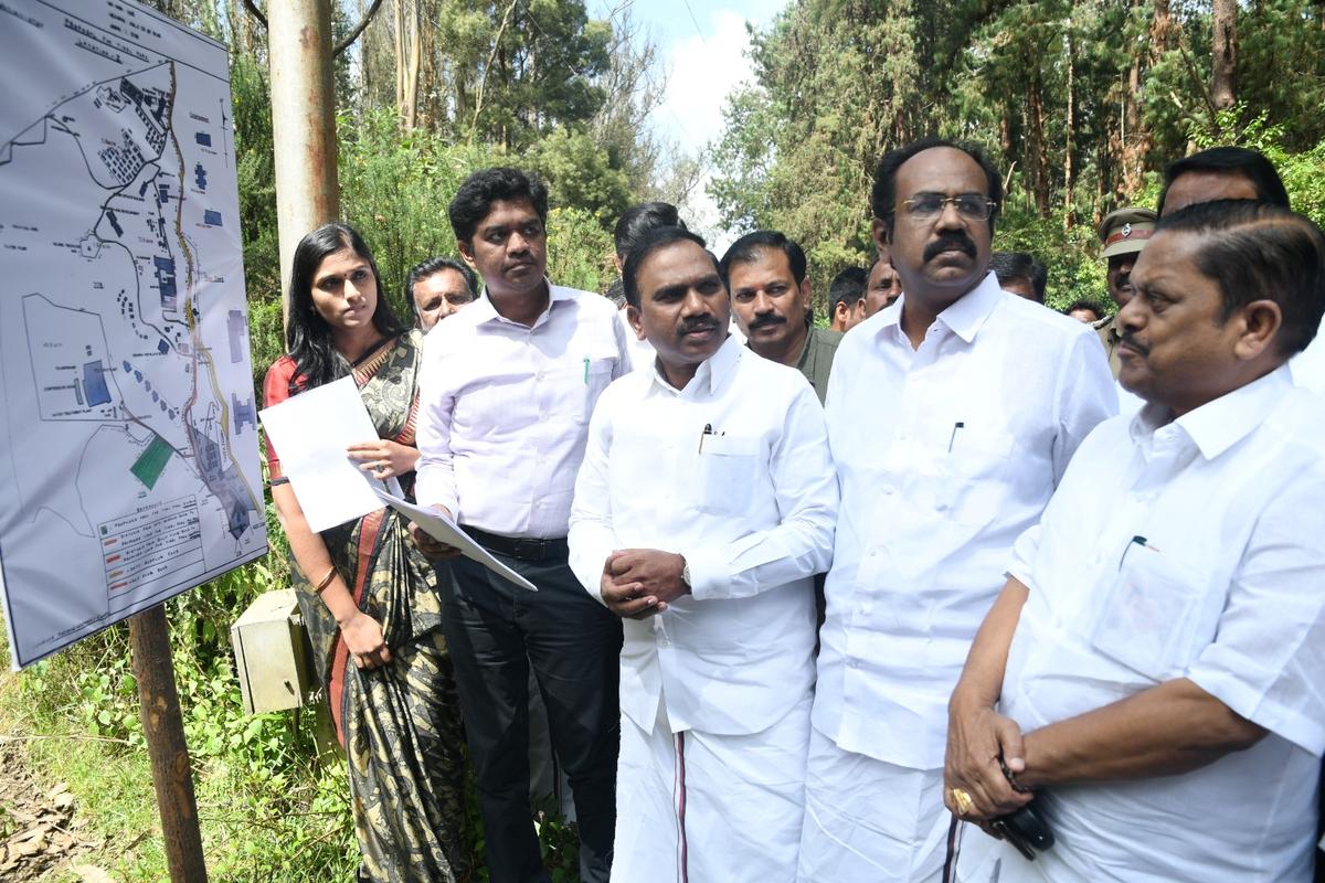Ministers inspect site for Tidel Park in the Nilgiris 