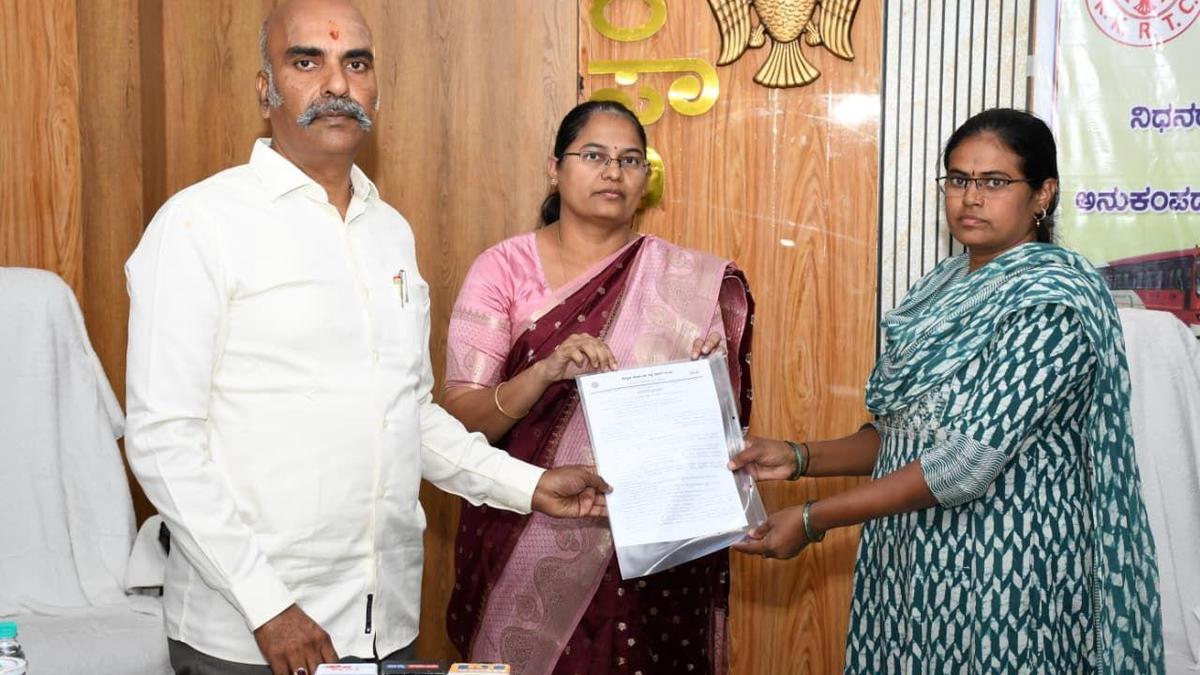 KKRTC disburses ₹10L compensation to 22 families