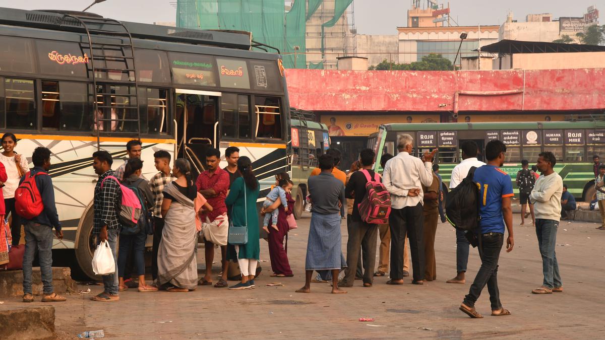 Weekend lessens crowd at MGR bus stand