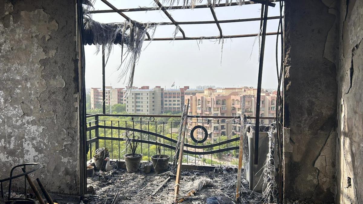 There is more to the viral video on Delhi fire escape bid