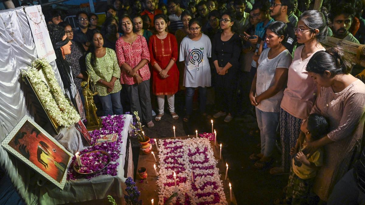 West Bengal junior doctors announce mass protest rally a week before Durga Puja