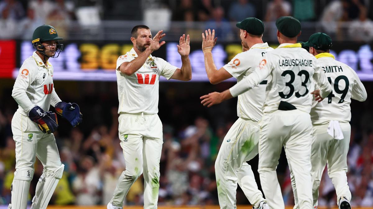 England openers survive to dinner, trim Australia’s lead to 132 runs in 2nd Ashes Test