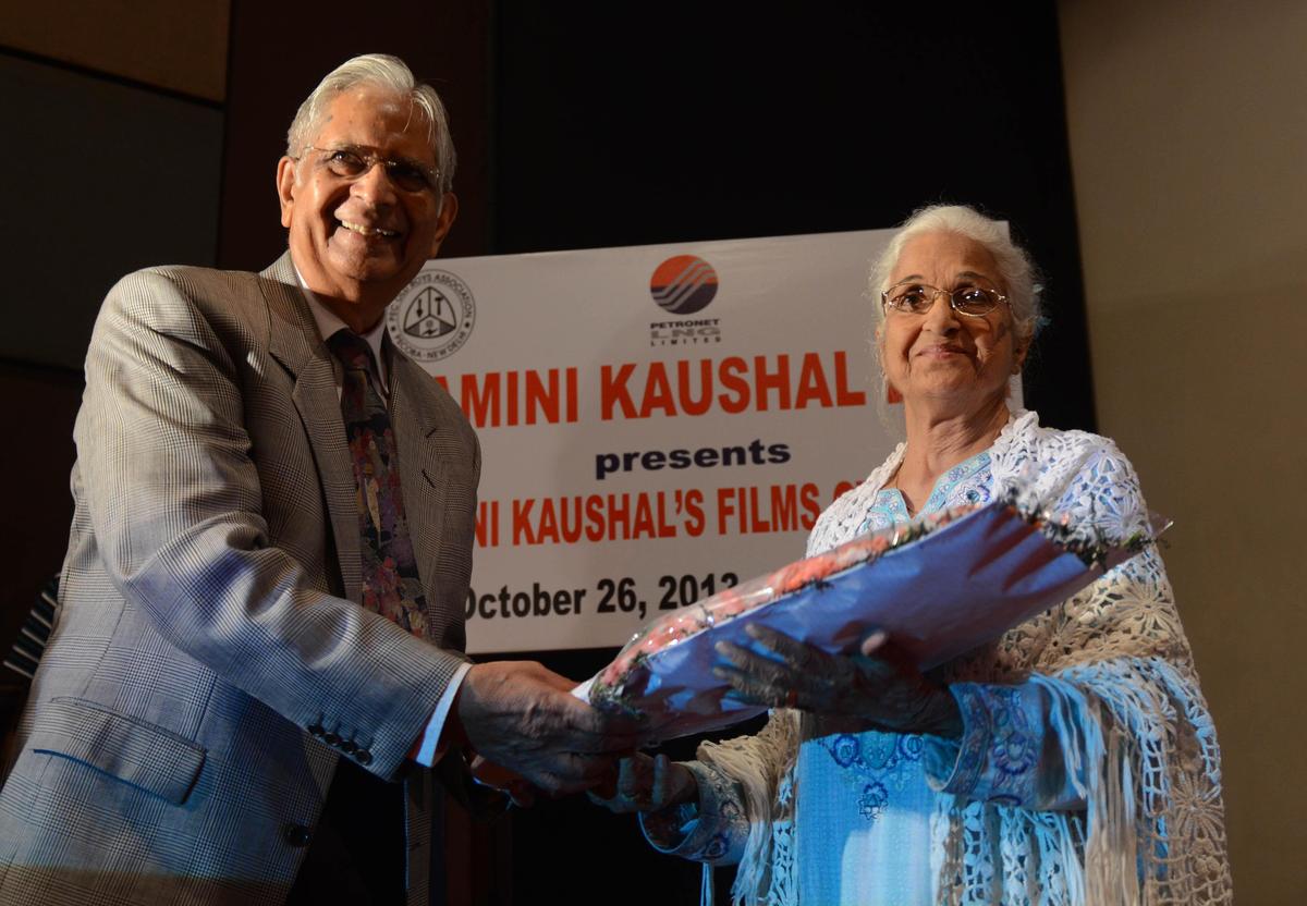 A file picture of Kamini Kaushal being honoured with the Kalpana Chawla Excellence award by Punjab Engineering college Chandigarh Old Boys Association (PECOBA) in New Delhi in 2013.
