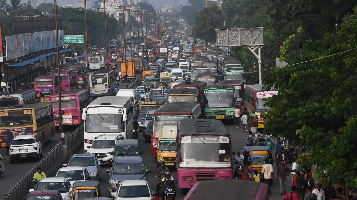 Weekend and festival jams persist on two stretches of GST Road