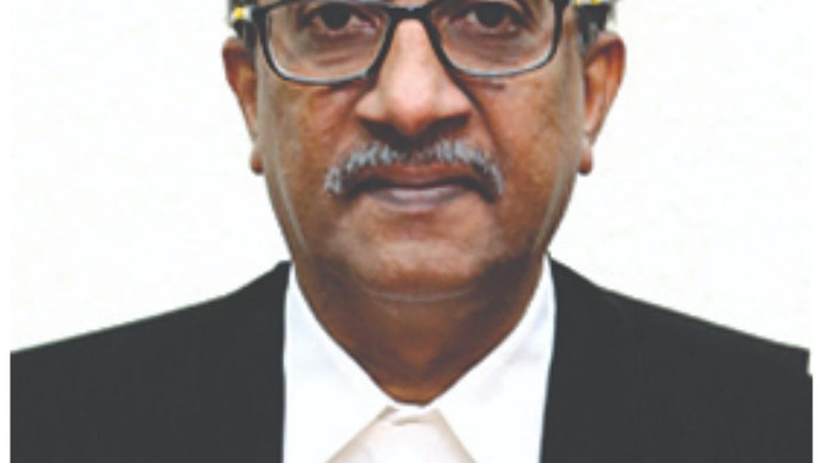 Madras High Court bids farewell to Justice RMT Teekaa Raman