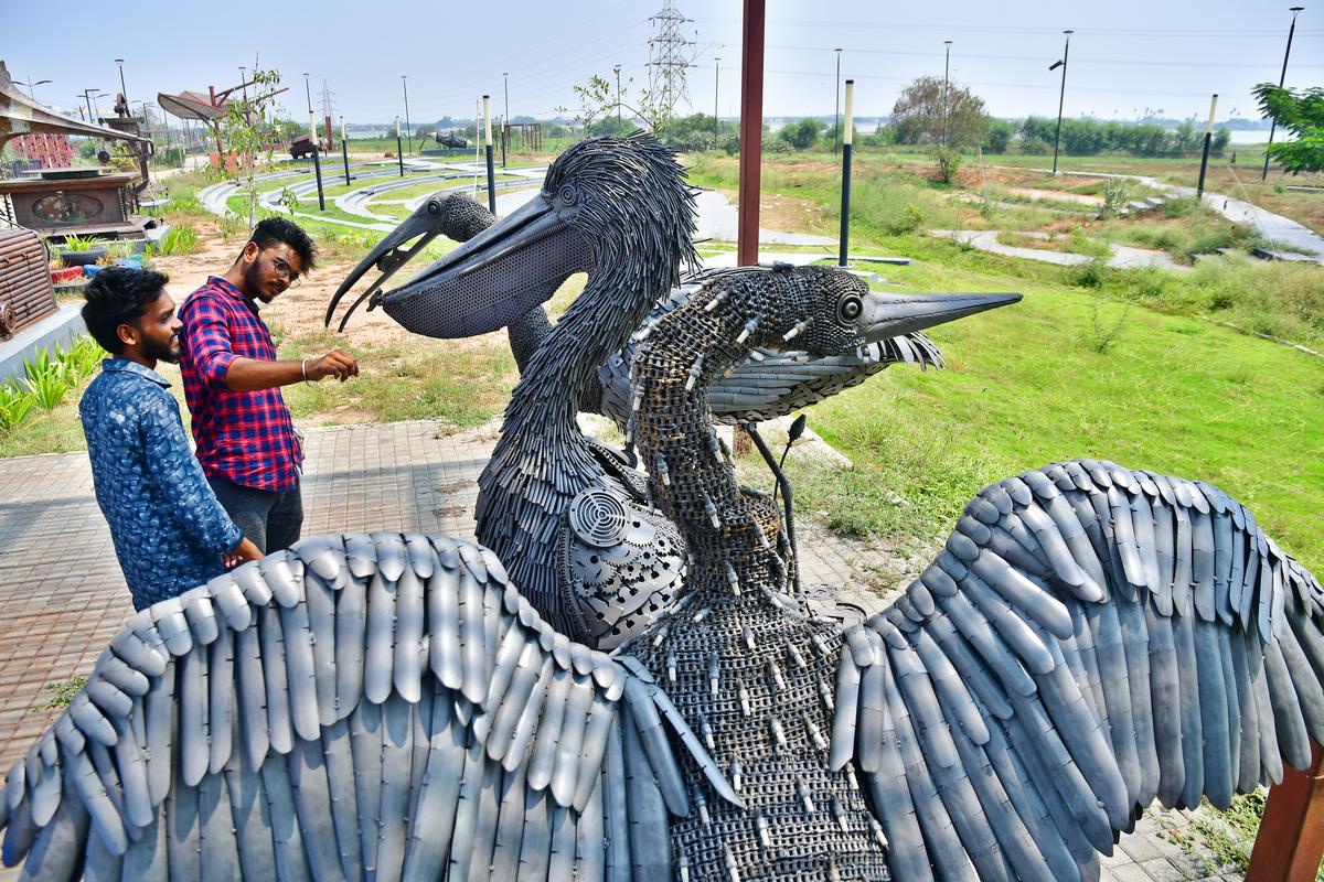 Sculptures of water birds is a show stopper 