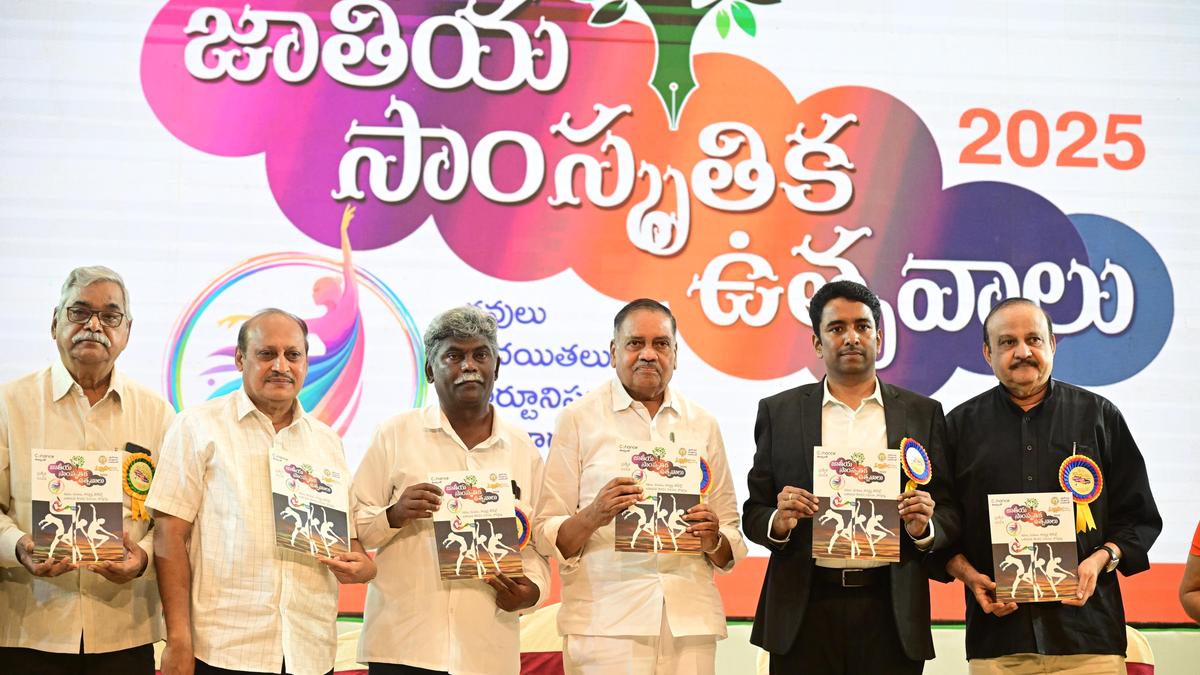 Collector lauds efforts of artists, writers in preserving art for posterity