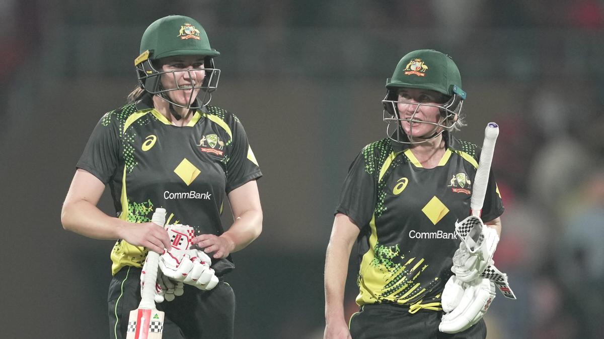 Mooney powers Australia women to nine-wicket win over India women in first T20I