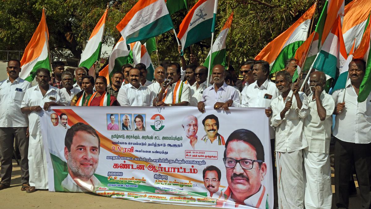 Congress holds demonstration against T.N. Governor