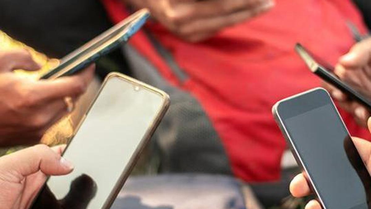 Himachal Pradesh CM announces ban on mobile phones in all schools from March 1